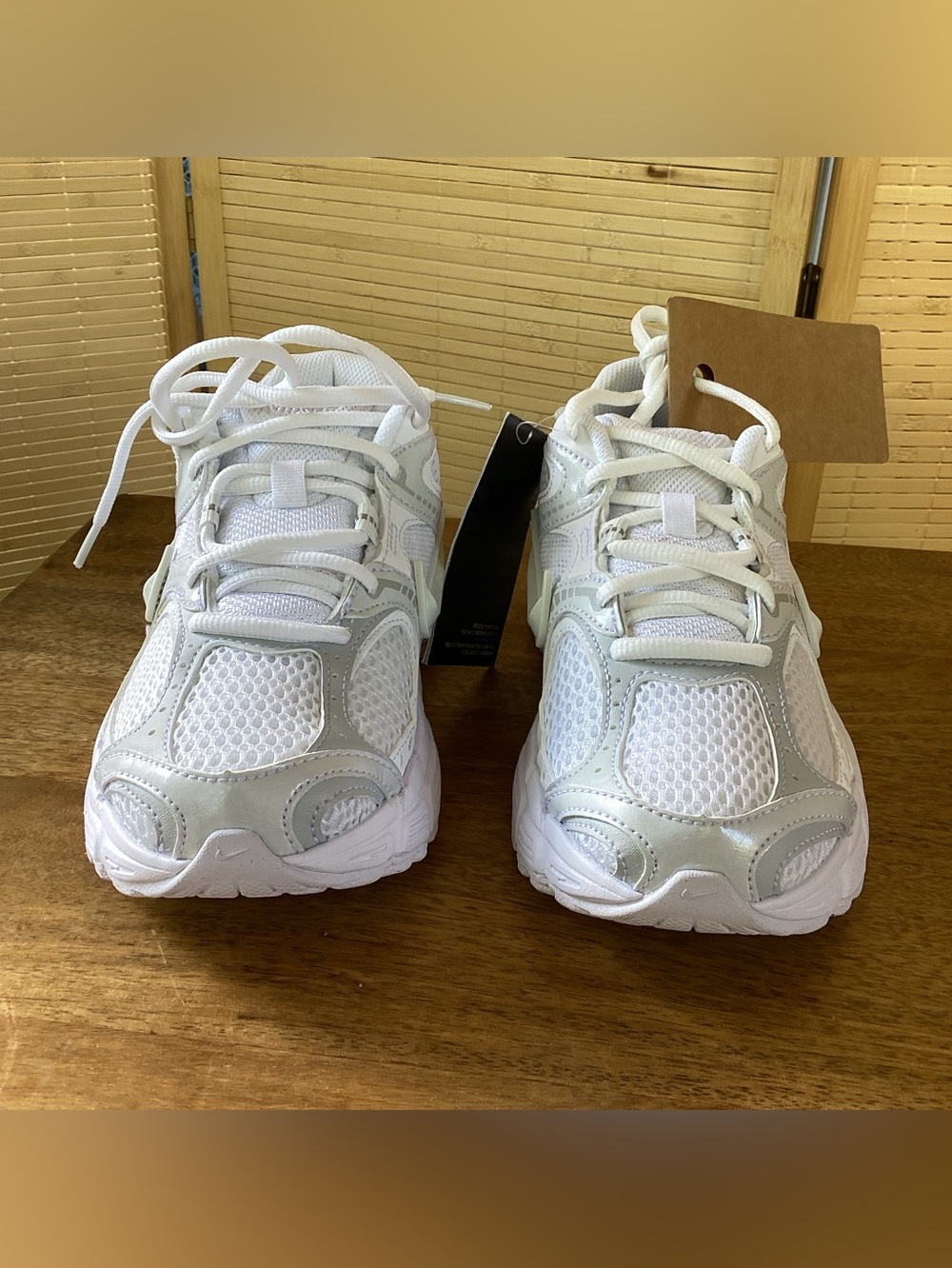 Nike V5 RNR - Picture 2 of 10